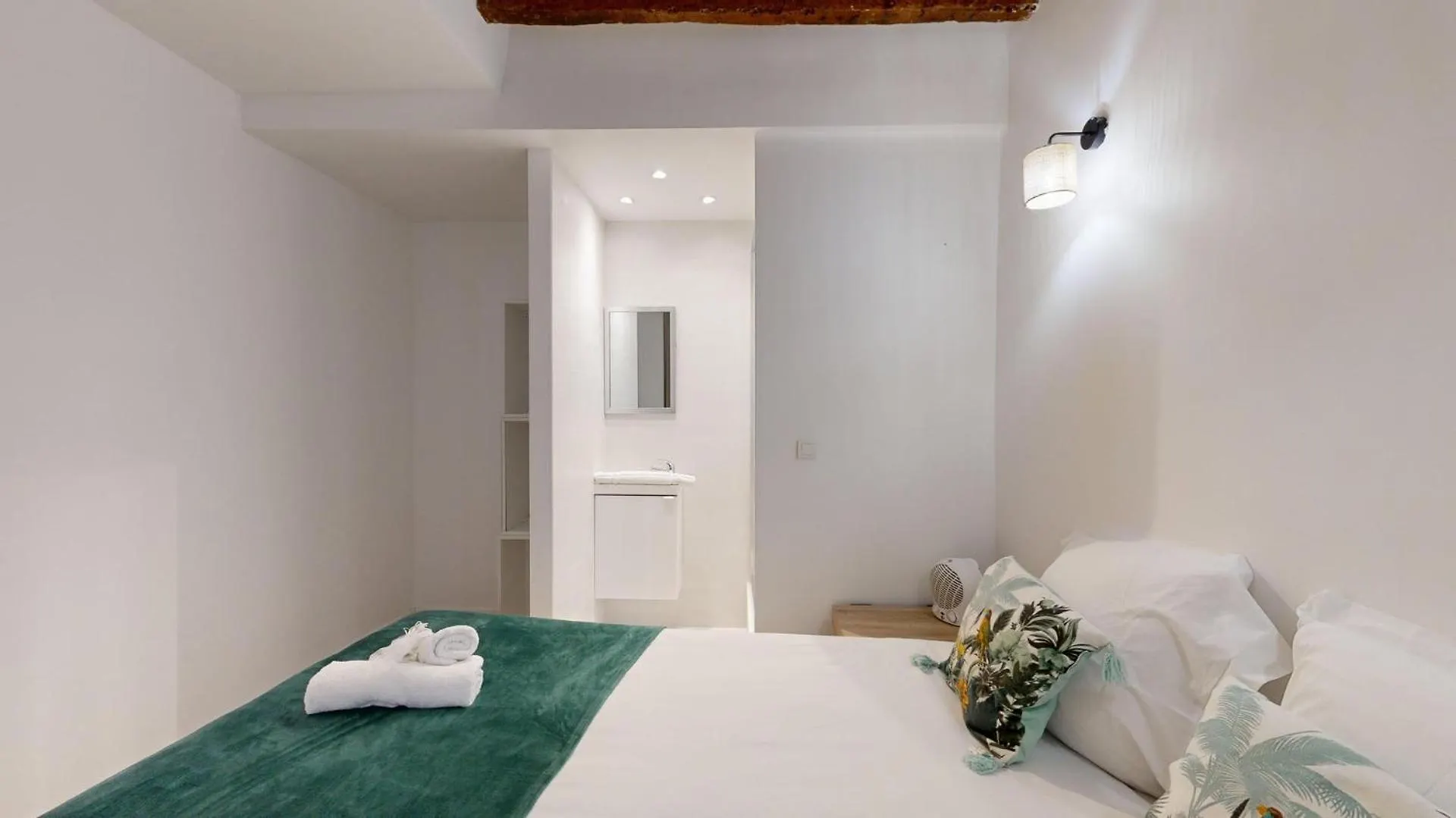200 Ddj - Superbe A Apartman